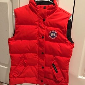Authentic Canada Goose vest , women’s size M